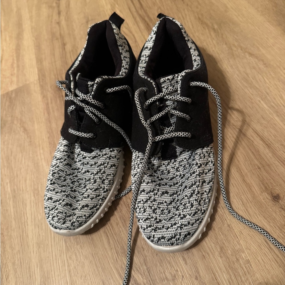 Madden Girl Black and White Knit Shoes